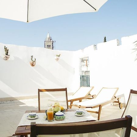 Palazzo Bianchi Domus Holidays Trani Exterior photo