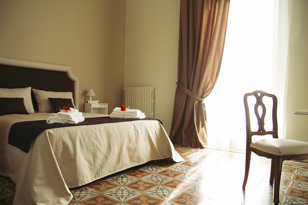 Palazzo Bianchi Domus Holidays Trani Exterior photo