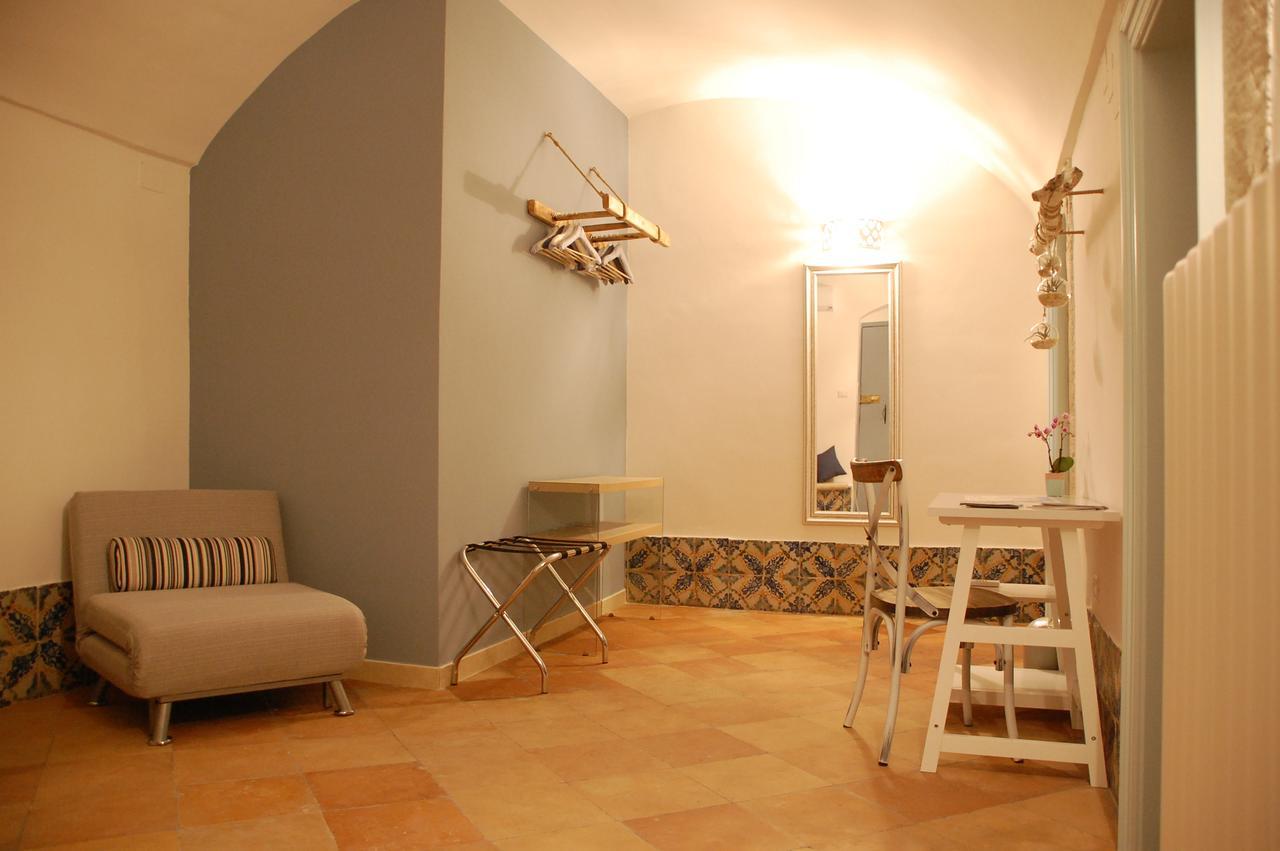 Palazzo Bianchi Domus Holidays Trani Exterior photo