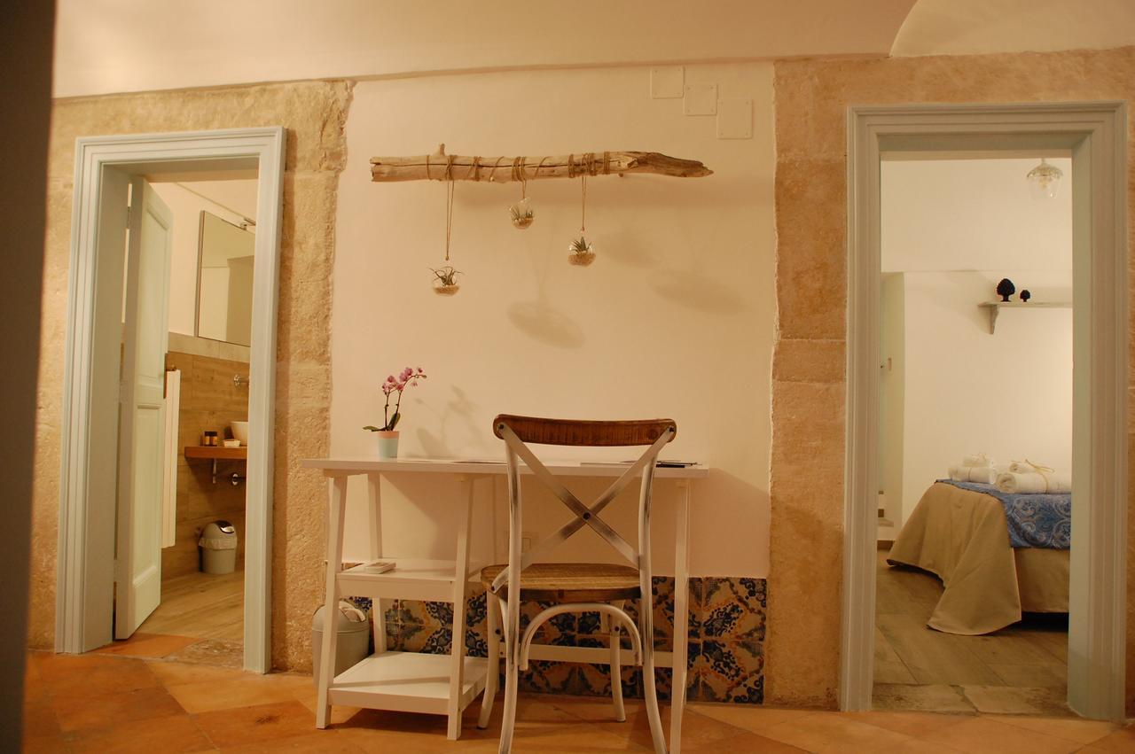 Palazzo Bianchi Domus Holidays Trani Exterior photo