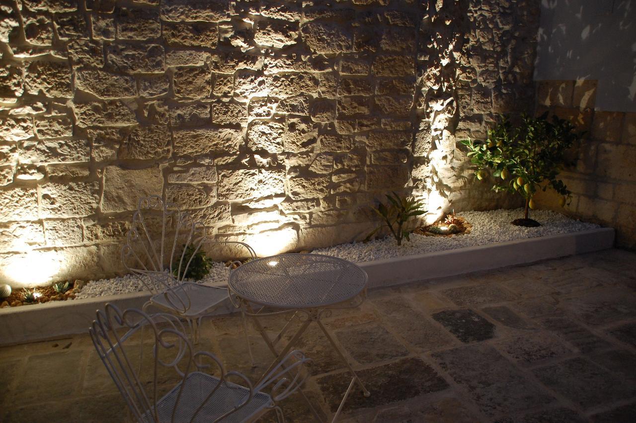 Palazzo Bianchi Domus Holidays Trani Exterior photo